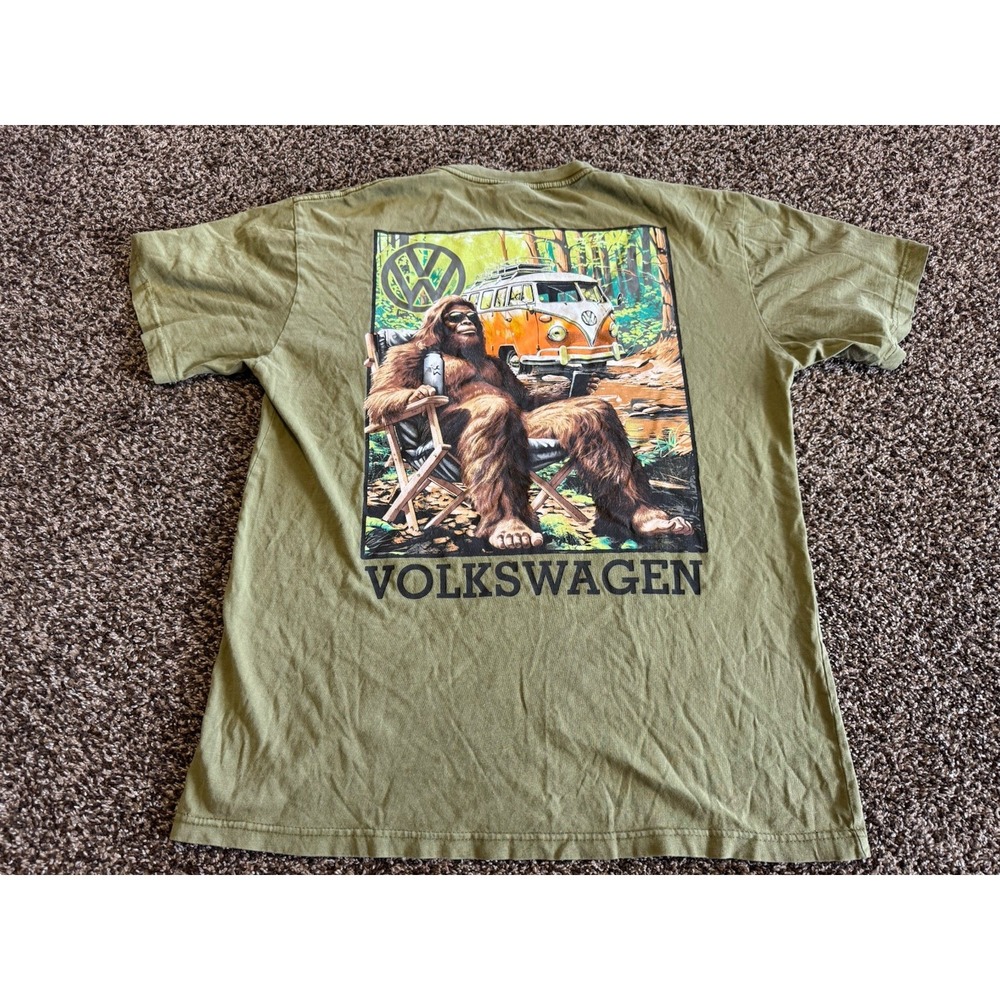 Volkswagen VW Bigfoot Sasquatch Camping Graphic T-Shirt Green Mens Large